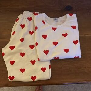 Like new PJ set w/ hearts